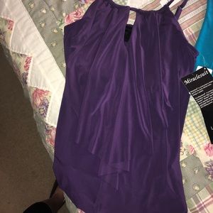 Slimming top with tags